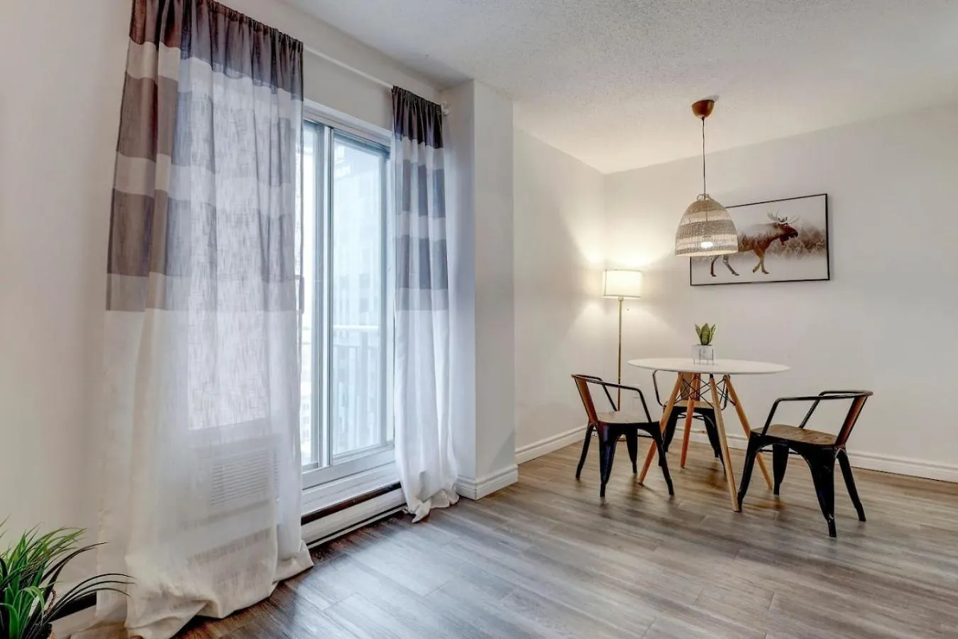 Cozy 1Br On Rene-Levesque Zn2 Apartment Montreal